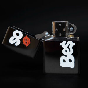 Besos Zippo Lighter