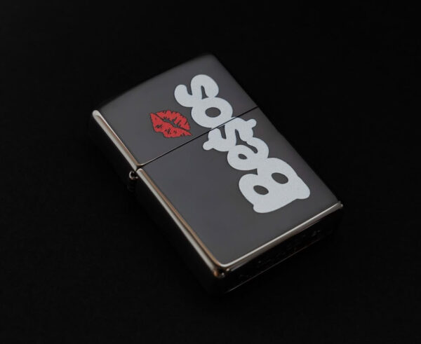 Besos Zippo Lighter